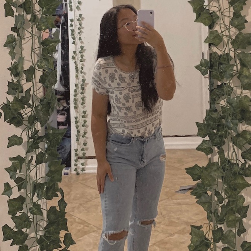 🐘Hollister Soft Tee🐘